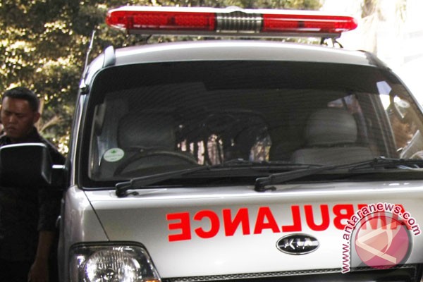  BNI Bantu Ambulans & Alat Belajar Kampus Undhari, Sumbar